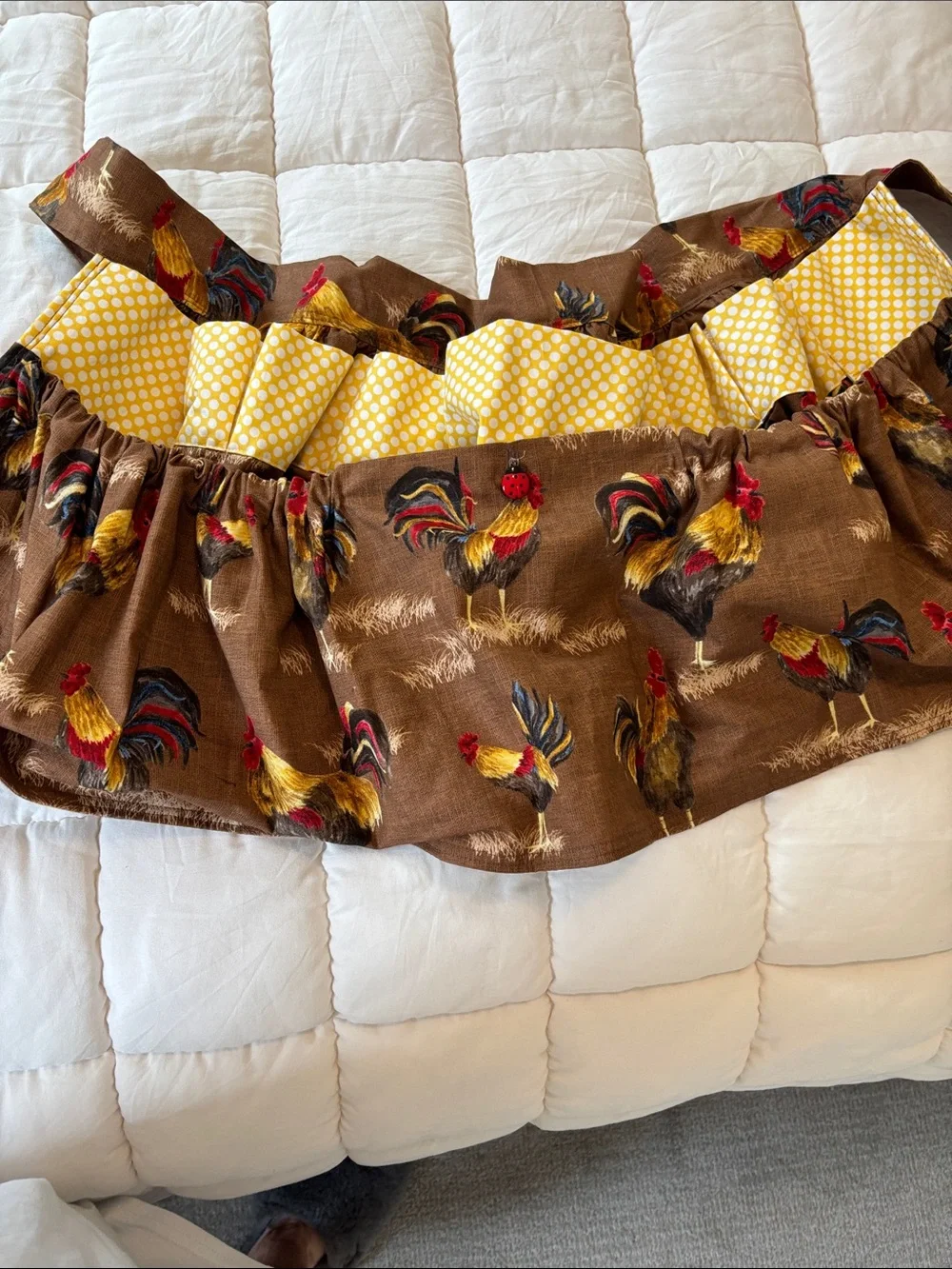 Apron egg collector Brown Rooster Print with Yellow Accent